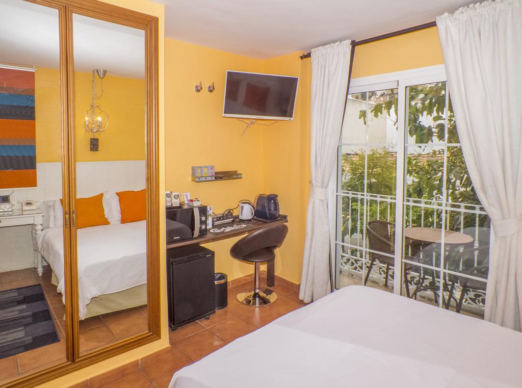 Boutique Hotel Pueblo 베날마데나코스타 외부 사진
